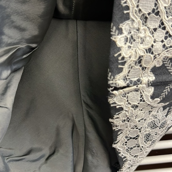 Escada Womens Gray Striped Sleeveless Top with Lace Hem - Picture 3 of 8